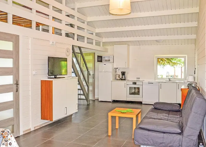 Beautiful In With Kitchen Mścice